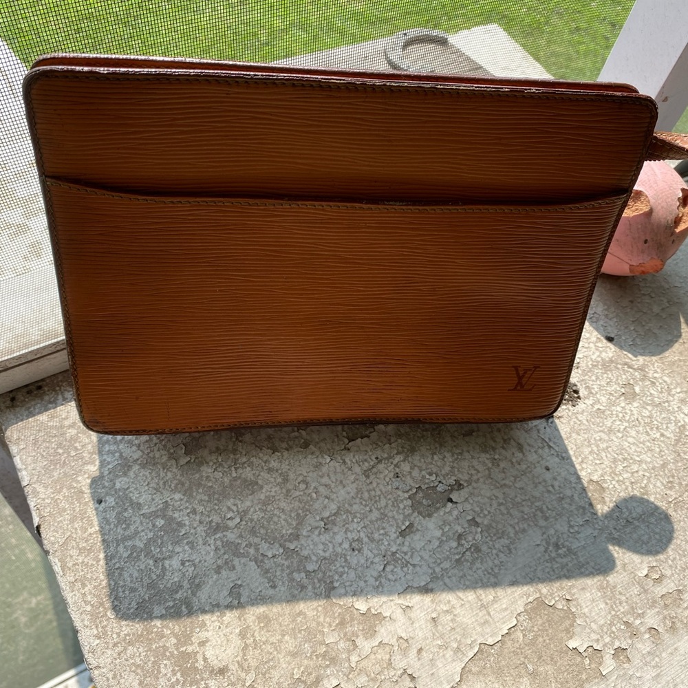 VINTAGE Louis Vuitton BROWN EPI LEATHER POUCHETTE - Picture 3 of 14